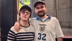 英格蘭球迷在倫敦酒吧觀看2026世界盃半決賽，見證球隊不幸落敗的時刻